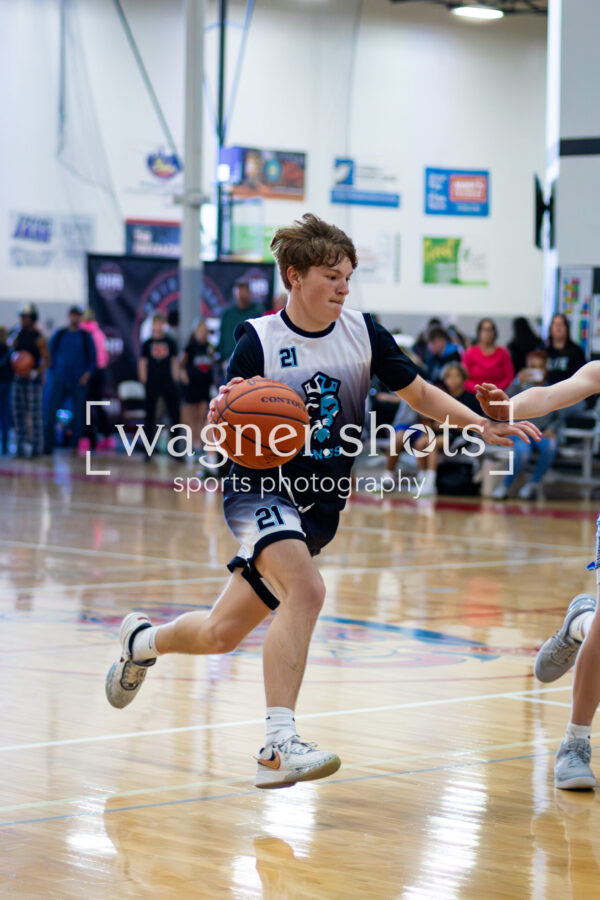 Hutton1_041225_3107ws